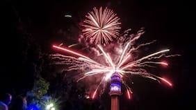 Funcionamiento especial por esperado show de Año Nuevo en la Torre Entel: Metro detalla extensión horaria