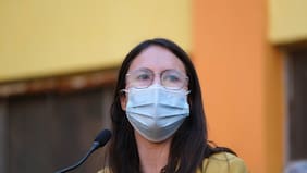 “La gente no es dueña del espacio público”: Irací Hassler arremete contra los vendedores ambulantes