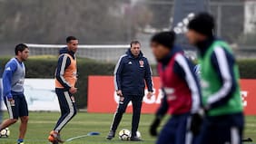 Kudelka no les dio días libres a los jugadores por Fiestas Patrias