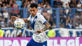 Hasta su DT lo criticó: el amargo debut de Claudio Baeza en Vélez Sarsfield