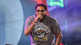 Muere el rapero Fatman Scoop a los 53 años: colapsó y se desplomó en el escenario durante un concierto en Estados Unidos