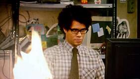 ¿Has intentado apagarlo y encenderlo nuevamente?: el meme de The It Crowd se volvió real con la falla mundial de CrowdStrike