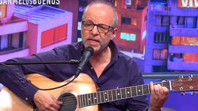 Alberto Plaza sorprende cantando clásico de Silvio Rodríguez