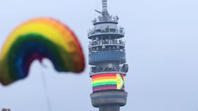 Movilh criticó fuertemente “bendición” a parejas del mismo sexo tras anuncio del Papa Francisco