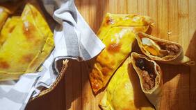 El "18" a la vuelta de la esquina: eligen las 12 mejores empanadas de Santiago en 2021