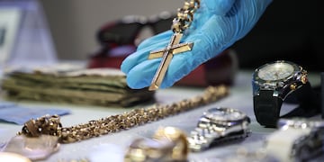 Contraloría alerta graves irregularidades en la Tía Rica por empeños millonarios sin control