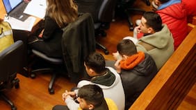 Una maleta de marihuana y bolsas de cocaína: Los detalles del tráfico que se imputa a carabineros detenidos en Santiago