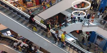 Confirman deceso de joven que cayó desde el tercer piso del Mall Marina Arauco