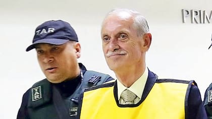 Advirtió sobre “pronta libertad total”: Revelan macabra carta de Miguel Krassnoff, condenado a más de 1.000 años de cárcel