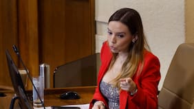 Contraloría pide antecedentes por denuncia de licencias falsas en Gendarmería contra madre de Camila Flores