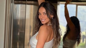 “Preciosa”: Jhendelyn Núñez llenó de suspiros tras posar con coqueto traje de Halloween