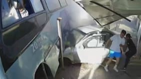 “Estaba como un papel”: habla testigo que auxilió a chofer que zafó de milagro y explica su extraña reacción