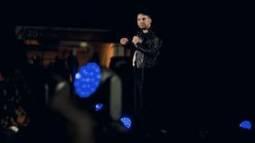 Revisa la rutina de Fabrizio Copano teloneando a Los Bunkers en el Estadio Nacional