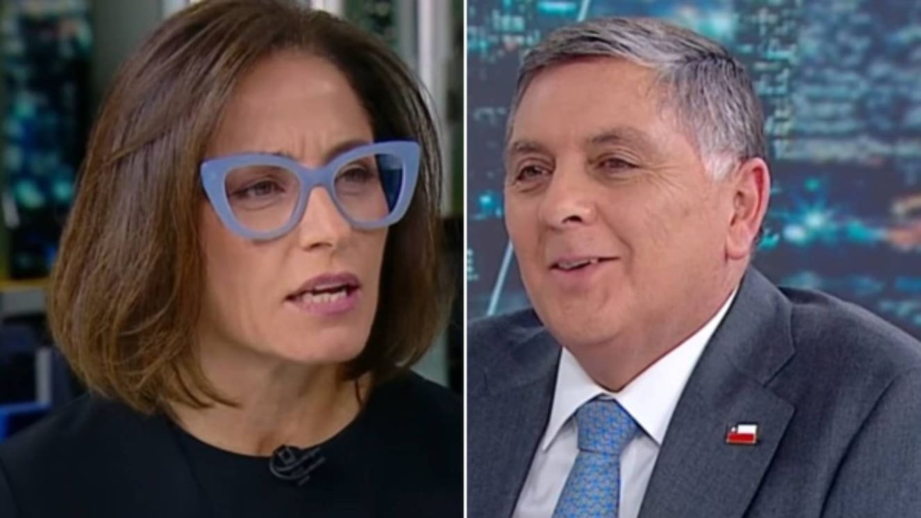 “¿En serio?”: la respuesta de ministro Alvarado sobre seremis renunciados que desconcertó en vivo a Constanza Santa María