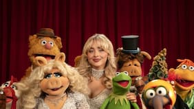 Sabrina Carpenter es el foco del tráiler para el nuevo especial de Los Muppets de Disney+