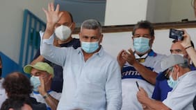 “Si no se hubiese lesionado, habría sido mucho más que Zamorano y Salas…”: la arriesgada apuesta del “Beto” Acosta sobre exjugador de la UC