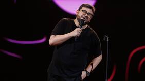 “Somos mañosos”: así fue el chiste sobre la Constitución que Luis Slimming presentó en Viña