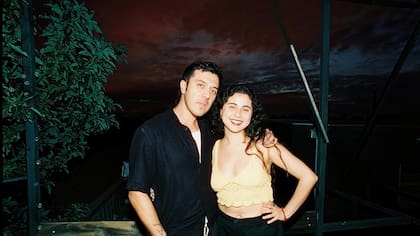 Cruce del alta sensibilidad: Gepe y Silvana Estrada reinventan “Hablar de Ti”