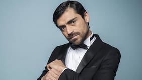 "Como no soy un galán de metro ochenta, ni rubio, trabajamos el galán chileno, que mide un metro setenta, bueno para la talla y que por ahí engrupe...", cuenta Etienne Bobenrieth sobre Pobre Novio