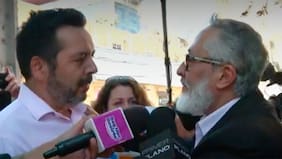 "¡¿Por qué me habla así?!", "¡¿por qué se me acerca así?!": ¿se asustó el notero de Chilevisión porque Parived se detuvo, lo tocó y le contestó?