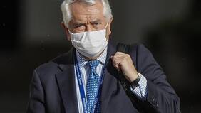 "Tiene la facultad...": la respuesta de Paris tras salida de Piñera a tienda de vinos