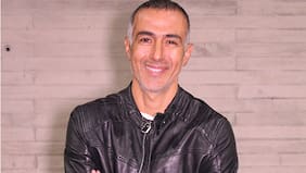 El actor César Caillet publicó lindas fotos junto a su buenmozo pololo en Buenos Aires: generó varios comentarios