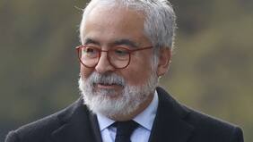 Defensa invitó a “abrir entero” el teléfono de Luis Hermosilla para ver “qué fiscales y ministros le pedían favoreces”