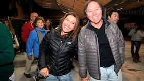 "Fui a su consulta. Me habían pasado el dato. Quería que me enchulara un poco...", relata Carolina Arregui sobre cómo conoció a su marido cirujano plástico