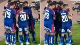 Charles Aránguiz genera indignación tras agredir a camarógrafo en pleno partido da la U: escena no se vio en televisión