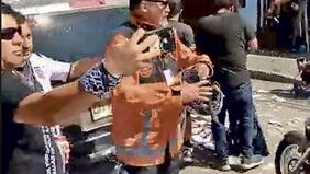 Hasta El Flaco llegó a la despedida del Neco