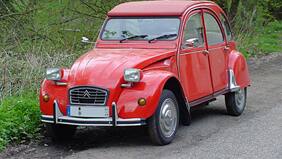 Chilenos celebran los 70 años de la querida Citroneta