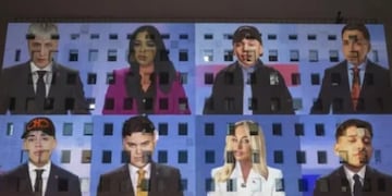 ¿En qué se parece un político en campaña a un artista pegado?