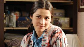 Secuela de Los 80 sería sin Juan Herrera y con Loreto Aravena como protagonista: así reaccionó la web