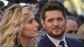 La coqueta revelación de Michael Bublé: cantante contó los pedidos de su esposa en la cama