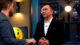 "En Mira Quién Habla (Mega) el director puso el grito en el cielo porque yo estaba en cámara. Me dice '¡nunca más! Los únicos que tienen derecho a salir en cámara son los periodistas rubios...'", recuerda Luis Sandoval