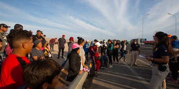 Crisis migratoria; PDI realiza catastro a migrantes que viajaran en vuelo este domingo