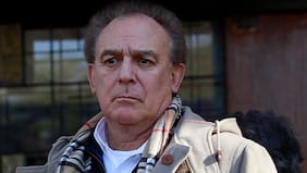El animador César Antonio Santis fue internado en la Unidad de Paciente Crítico: “Está siendo monitorizado”