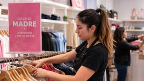 Con sueldos de hasta $750 mil pesos: Día de la Madre impulsa más de mil vacantes laborales en Chile