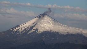 Avioneta cayó en las faldas del volcán Villarrica: dos personas murieron