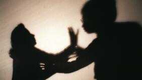 Ex capitán de Carabineros fue detenido tras ser denunciado por violencia intrafamiliar: no es la primera vez que agrede a su ex pareja