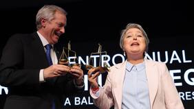 Jara responde a Kast: “Debe estar un poco nervioso por las encuestas”