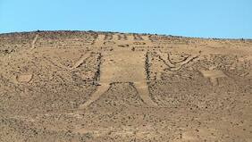 Turistas rusos son formalizados por pisar el Gigante de Tarapacá