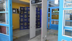 Ley de Convivencia Escolar es publicada en el Diario Oficial: colegios podrán instalar detectores de metales