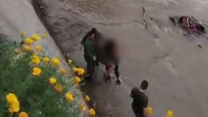 De la angustia de testigos a la sorpresa: rescatan a mujer que cayó a canal San Carlos, pero se negó a recibir ayuda