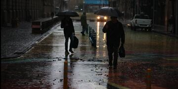 Lluvia en Santiago 2/7/2024