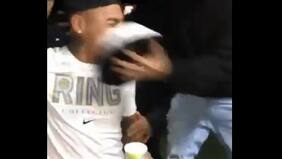 Eduardo Vargas no se salvó y sufrió el temible pastelazo cumpleañero