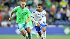 “Orquestó muy bien el juego”: DT de Alexis Sánchez destacó al chileno tras ser clave en empate