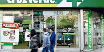 Sernac oficiará a Cruz Verde tras recibir casi 3 mil denuncias por la anulación masiva de compras