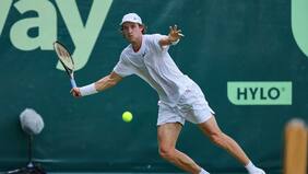 Nicolás Jarry eliminó al 5° del mundo y avanza a cuartos de final del ATP de Halle