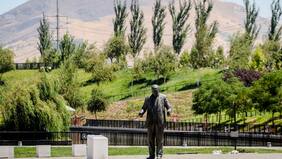 Estatua de Renato Poblete se convertiría en rejas y bancas de plaza